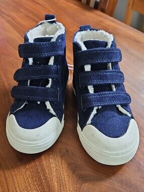 Cat & Jack Navy Corduroy High-Top Sneakers with White Trim (NWOT)